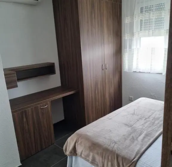 اتاق استاندارد, Apartmani Sutomore Tri Palme