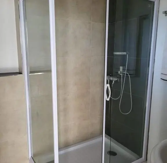 1 Bedroom Penthouse Apartment, Apartmani Sutomore Tri Palme