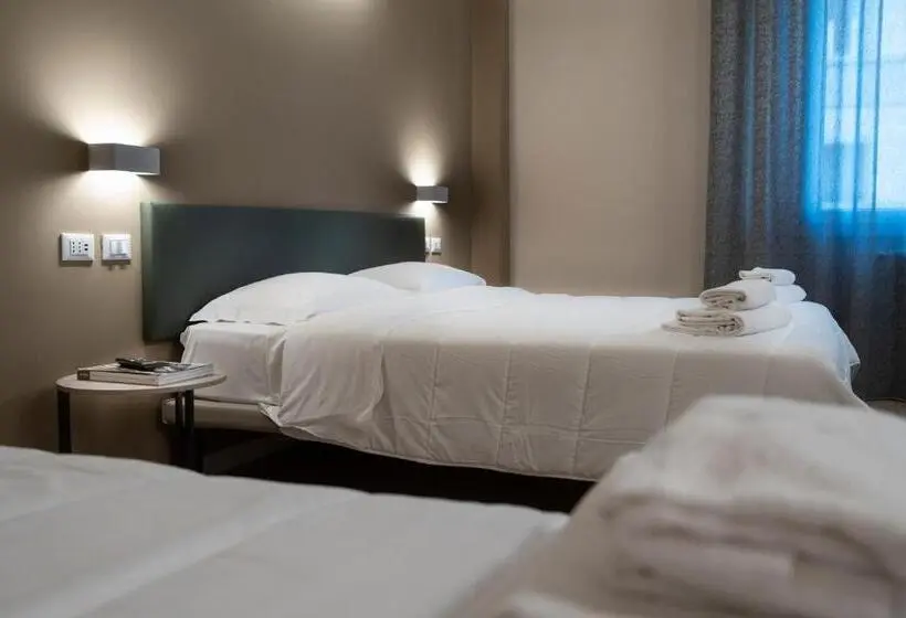 اتاق راحتی سه تخته, Astoria Comfort Rooms