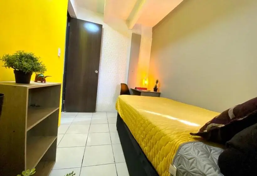 اتاق استاندارد یک نفره, Roomies Hostel   Santa Maria La Ribera