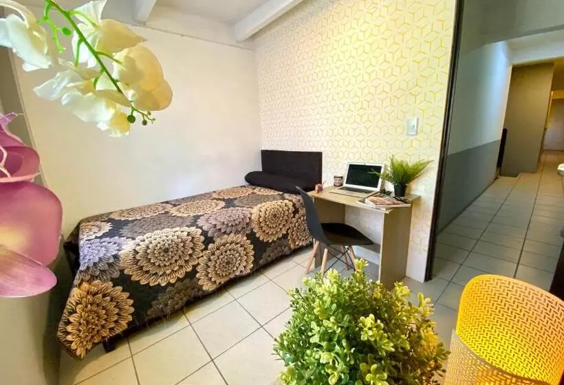 اتاق استاندارد با سرویس بهداشتی مشترک, Roomies Hostel   Santa Maria La Ribera