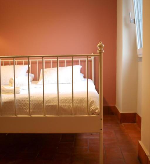 استودیو خانوادگی, Santa Rita Valley House