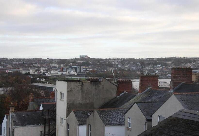 スタンダードルーム, Station Rooms