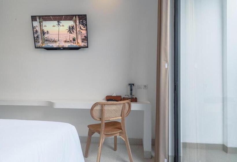 חדר סטודיו סטנדרד, The Simore