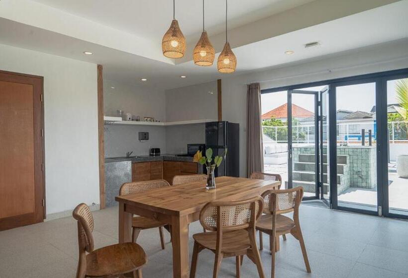 דירת חדר, The Simore