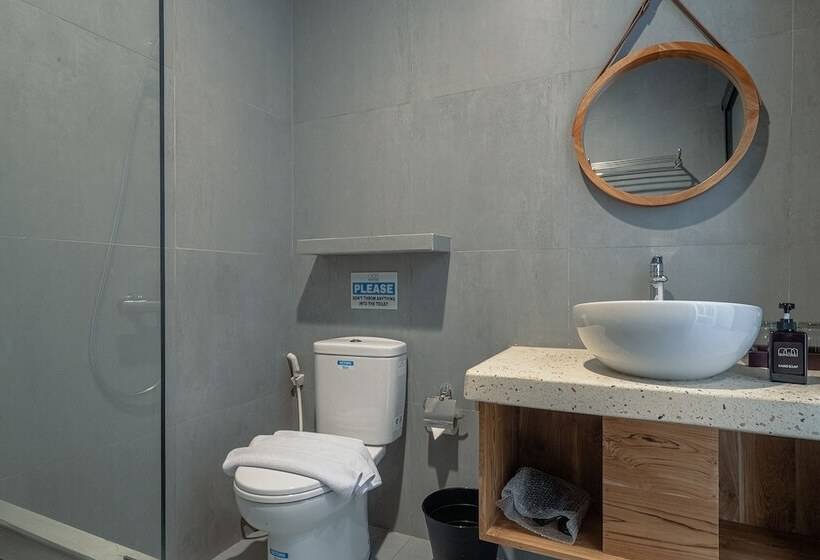 חדר סטודיו סטנדרד, The Simore