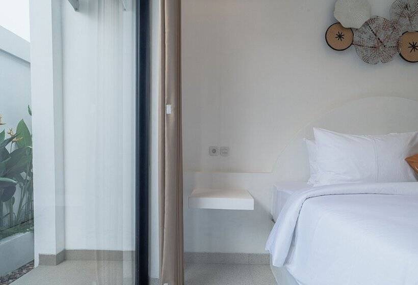 חדר סטודיו סטנדרד, The Simore