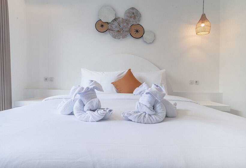 חדר סטודיו סטנדרד, The Simore