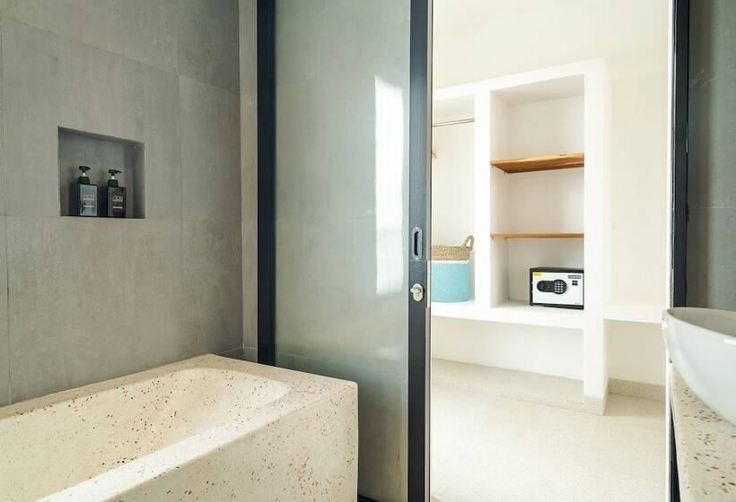 סוויטה, The Simore