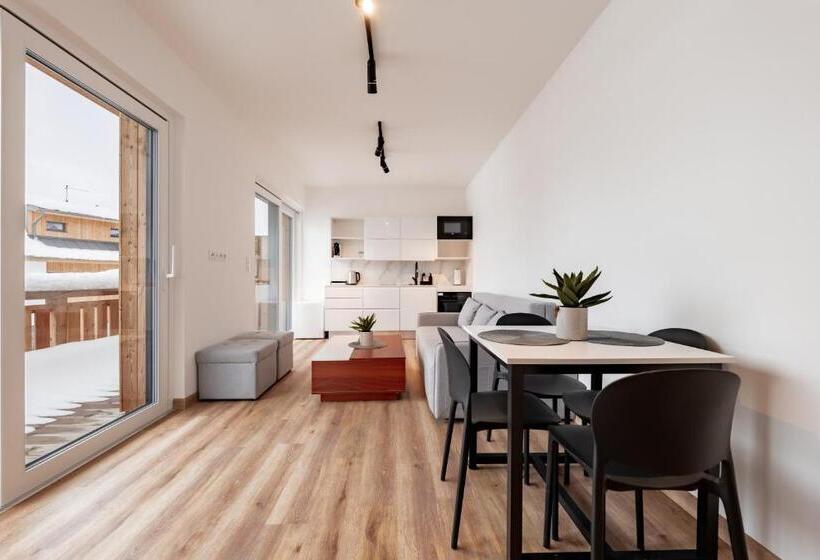 带1个卧室的带阳台的公寓, Resort Malé Lipno