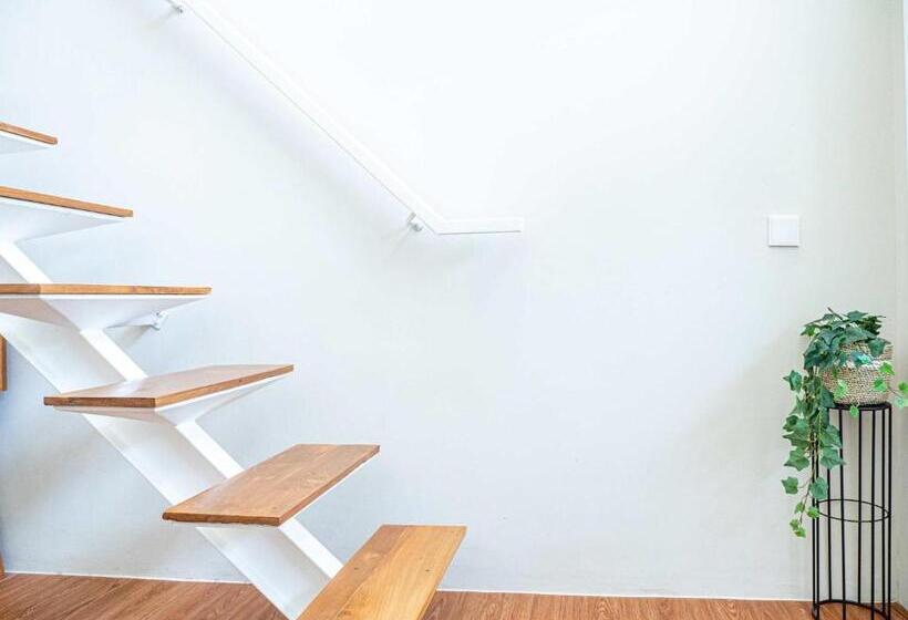 带露台的标准工作室, Tarate Loft Studio Ubud