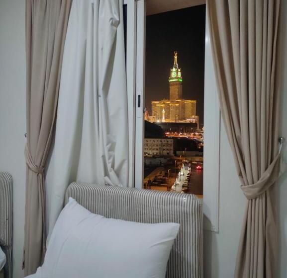 Economy Quadruple Room, فندق داوود بلازا