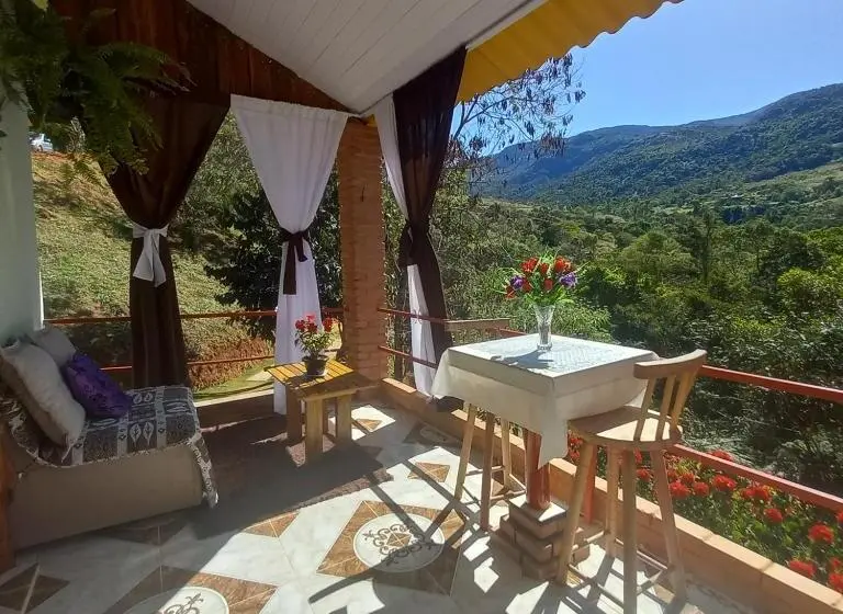 スタンダードスタジオ, Pousada Rancho Das Flores