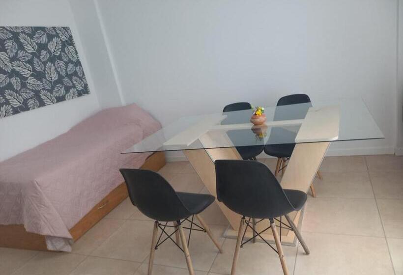 استودیوی استاندارد, Apart272