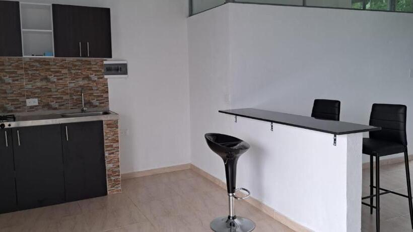 דירת חדר, Estancia Don Heli