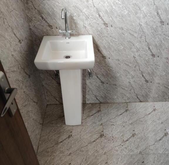 디럭스 룸, Casio