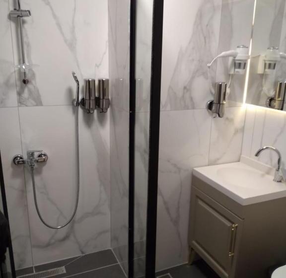 スタンダードトリプルルーム, Eyüp Sultan Palace