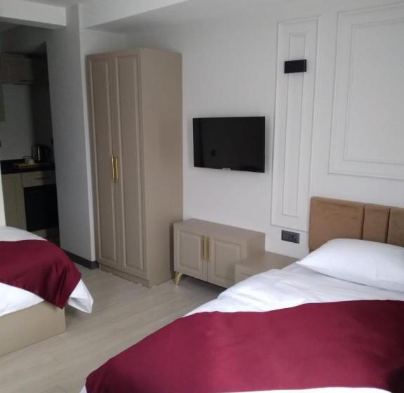 スタンダードトリプルルーム, Eyüp Sultan Palace