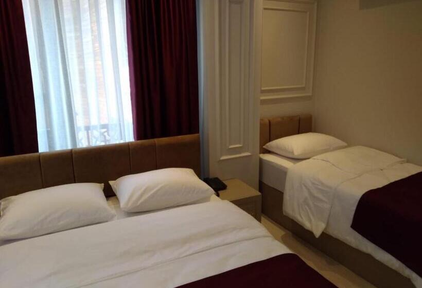 スタンダードトリプルルーム, Eyüp Sultan Palace