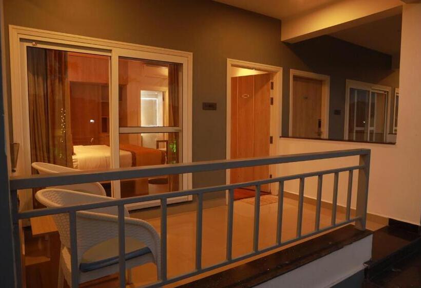 סוויטה, Gracias Cafe & Resort