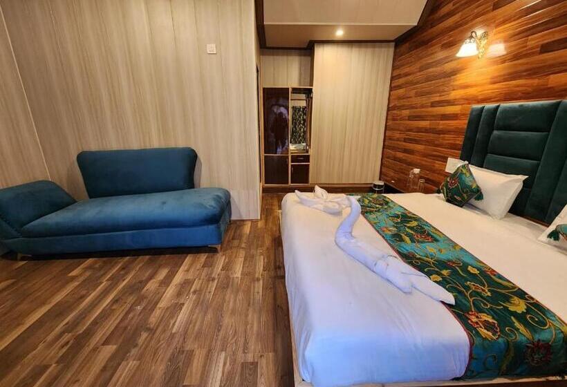 豪华房间, Grand Nishat