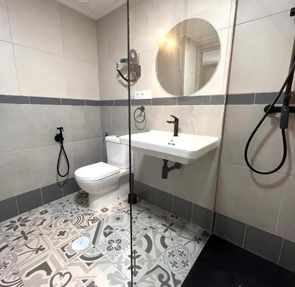 スタンダードトリプルルーム, Marina Elche