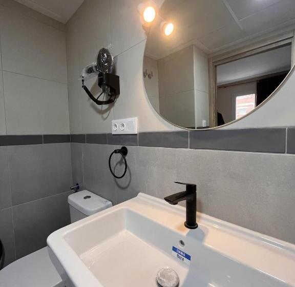 スタンダードトリプルルーム, Marina Elche