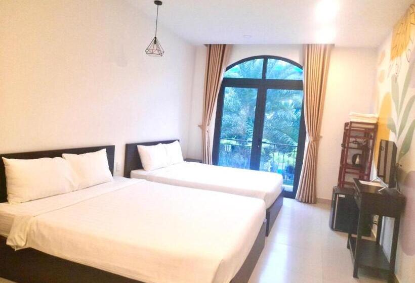 اتاق استاندارد چهارنفره با بالکن, Lucky Sea View Grand World Phu Quoc