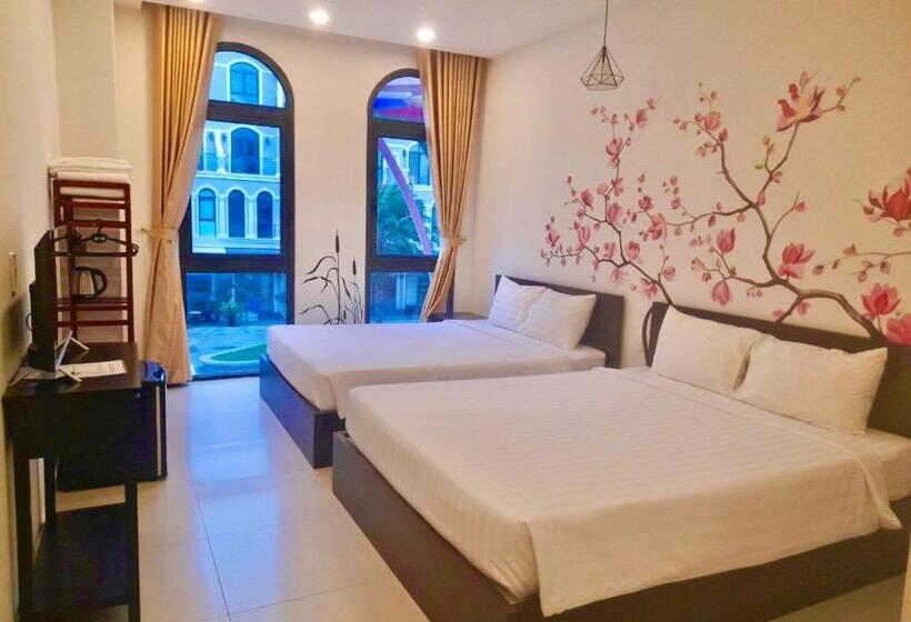 اتاق استاندارد چهارنفره با بالکن, Lucky Sea View Grand World Phu Quoc