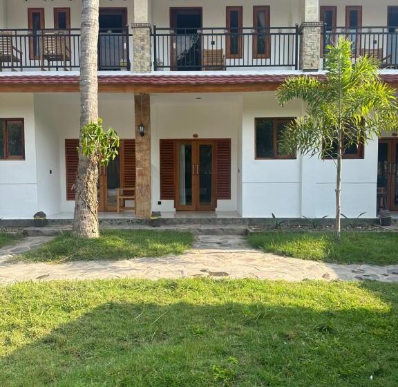 חדר סטנדרט, Nomados