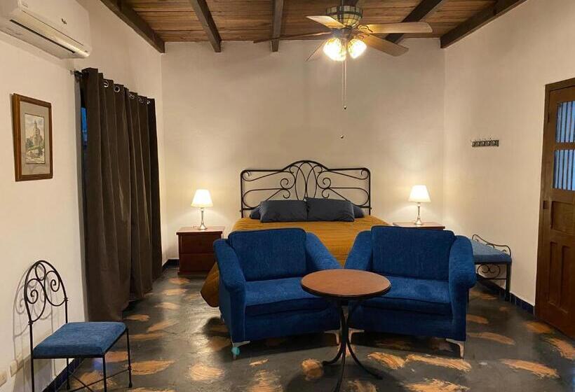 غرفة عائلية, Posada 1885