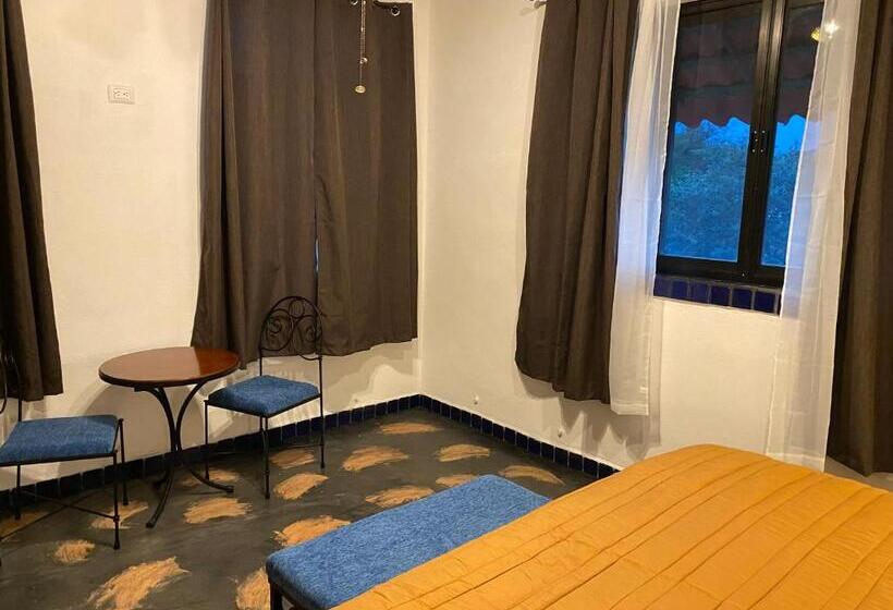 غرفة عائلية, Posada 1885