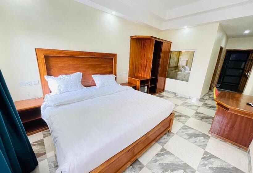 اتاق لوکس, Pulickal Heights