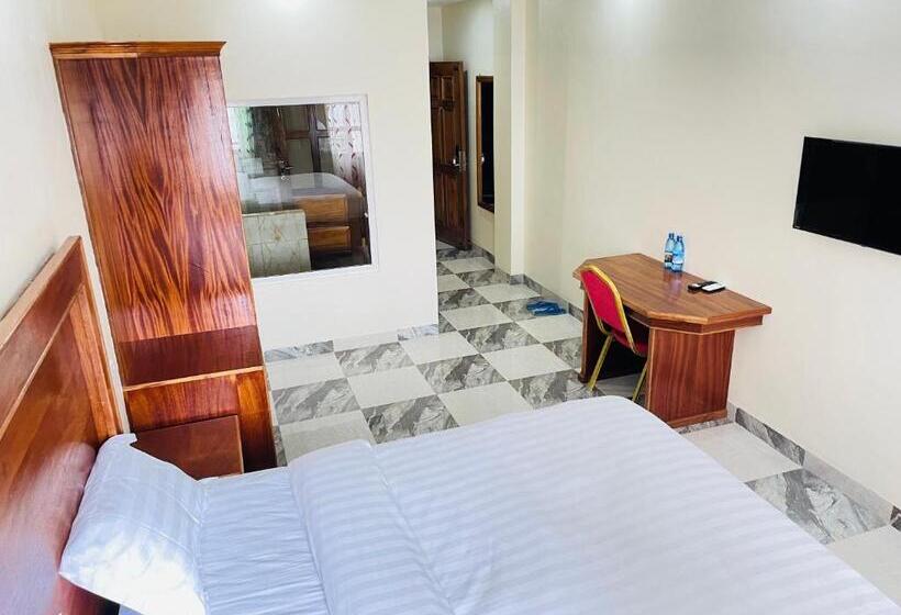 اتاق لوکس, Pulickal Heights