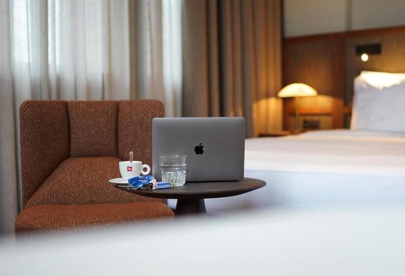 استودیوی استاندارد, Ryder I Den Bosch   Vught