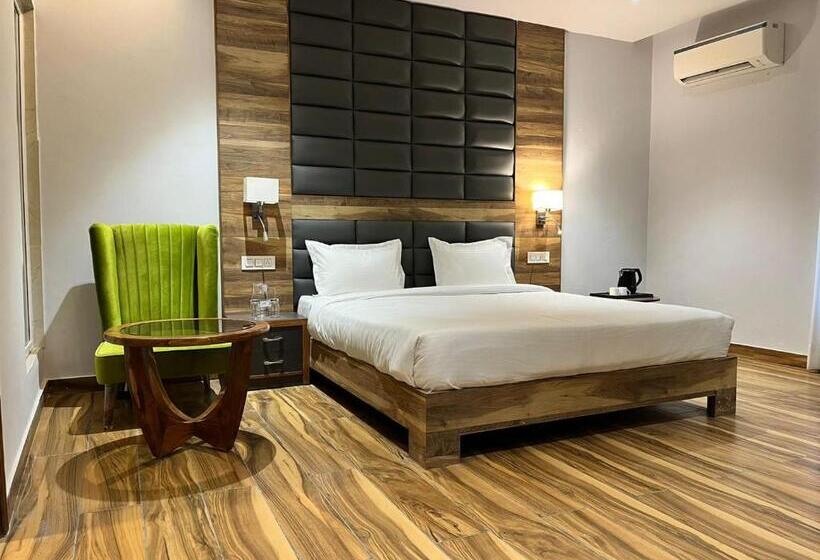 חדר דחוקס עם מיטת קינג, Tamarind Tree