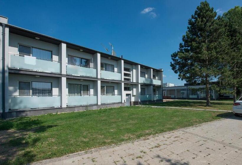 غرفة قياسية مزوَّدة بشُرفة, Termály Malé Bielice