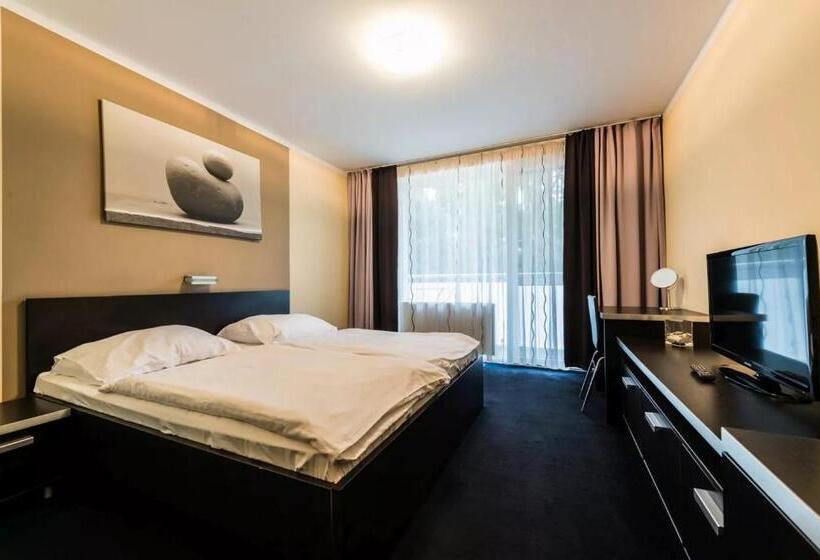 غرفة قياسية مزوَّدة بشُرفة, Termály Malé Bielice