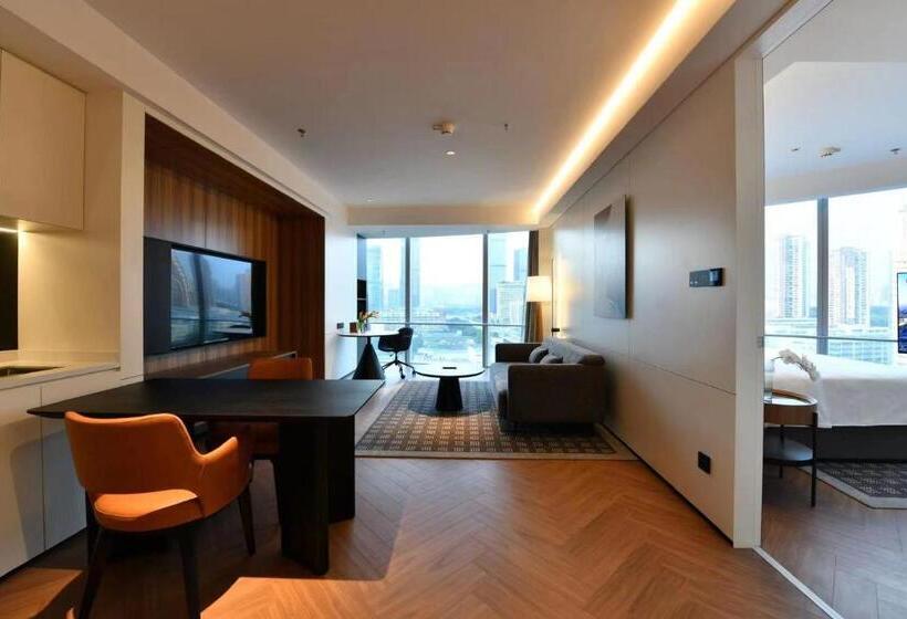 디럭스 스위트, Intercity Hotel Futian Zhongzhou Bay