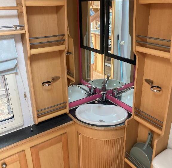 스탠다드 룸, Queen Street Holiday Park