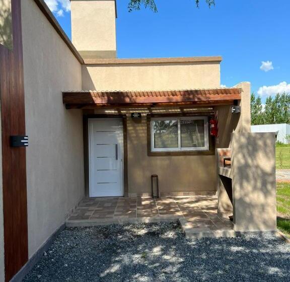 شقة غرفة واحدة, Olivos De Monte