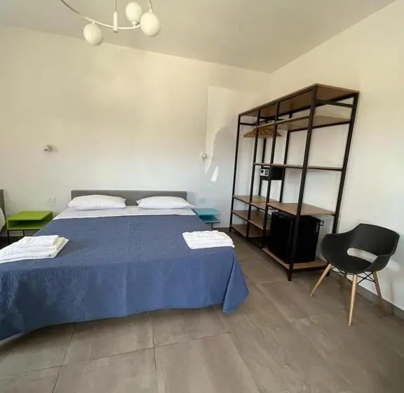 Perhehuone, Policaretto Rooms
