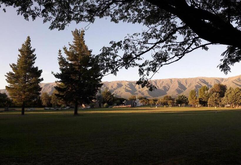 شقة غرفة واحدة مطلة على حمام السباحة, El Campo Departamentos