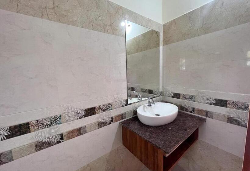 غرفة قياسية مطلّة علي حمام السباحة, Gandhada Goodu Retreat