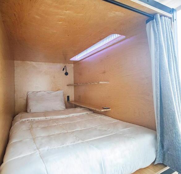 تختخواب در اتاق مشترک, Haven Coliving
