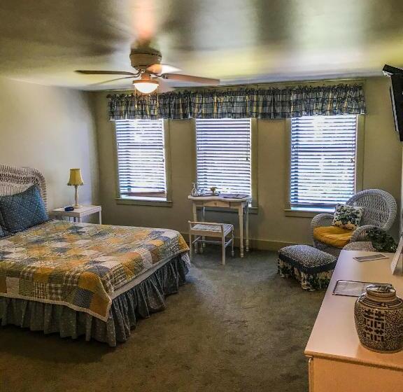 غرفة قياسية, The Eagle S Nest Inn