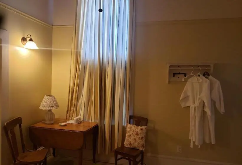 ハイドロマッサージバス付きスイート, The Eagle S Nest Inn