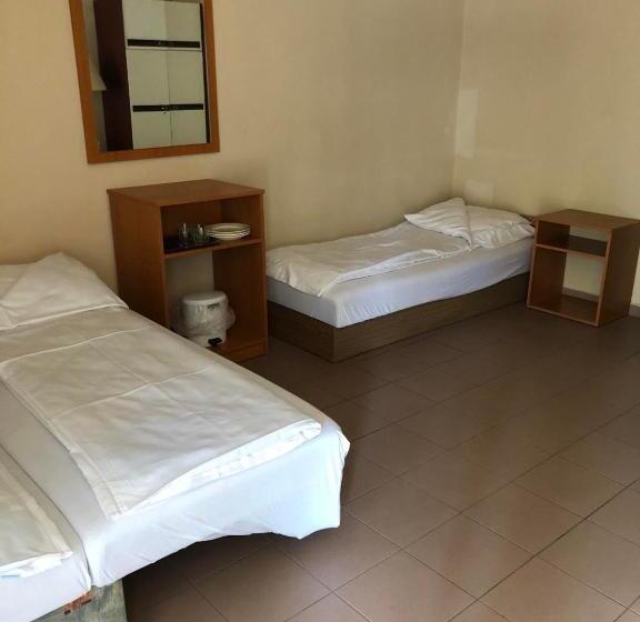 Апартаменты 1 Спальня Нижний Этаж, Beach Hostel Balatonboglár