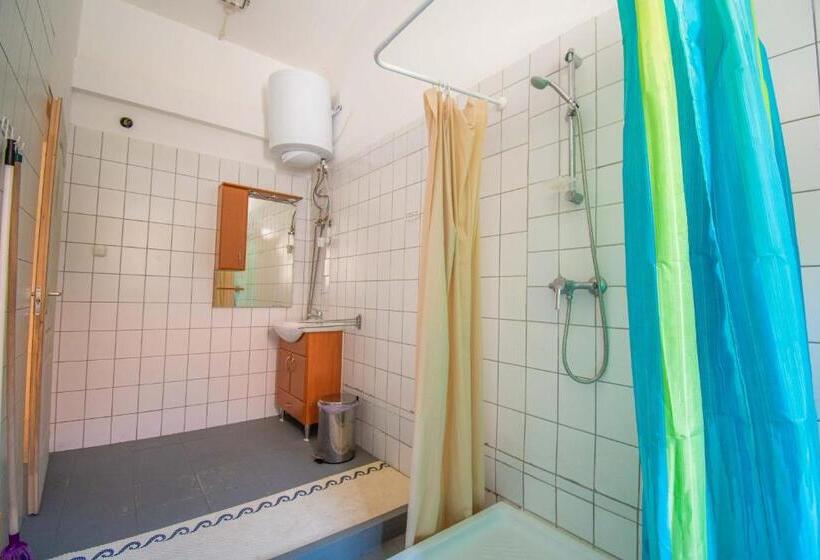 Апартаменты 1 Спальня Нижний Этаж, Beach Hostel Balatonboglár