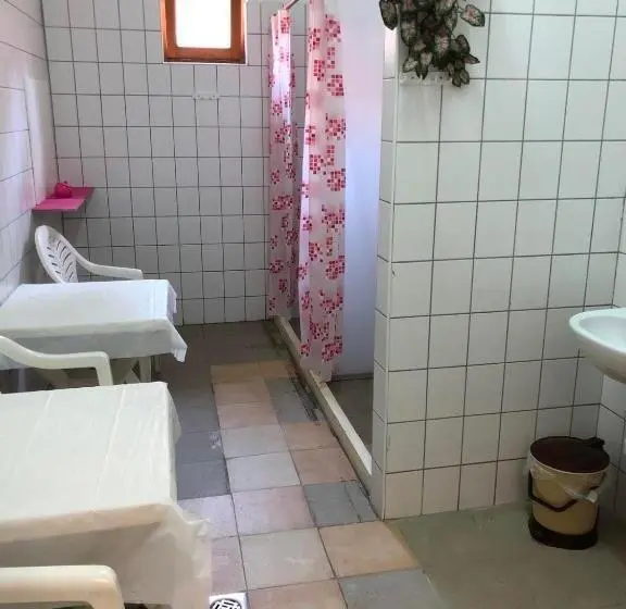 バス共有のスタンダードルーム, Beach Hostel Balatonboglár